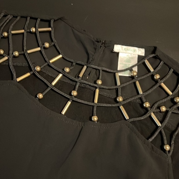 Esley beaded top - Picture 2 of 7